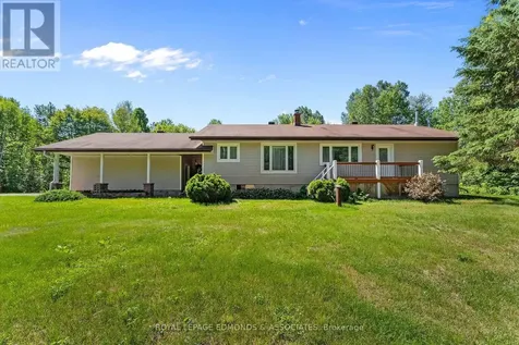 1523 Barron Canyon Road Petawawa ON K8A 6W7