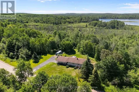 1523 Barron Canyon Road Petawawa ON K8A 6W7