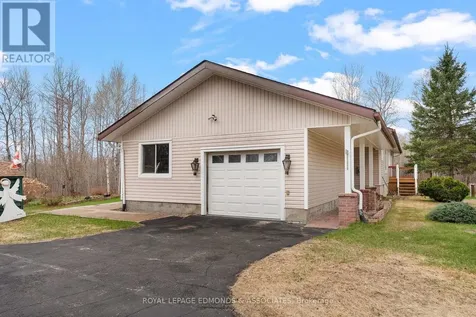 1523 Barron Canyon Road Petawawa ON K8A 6W7