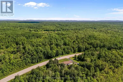 1523 Barron Canyon Road Petawawa ON K8A 6W7