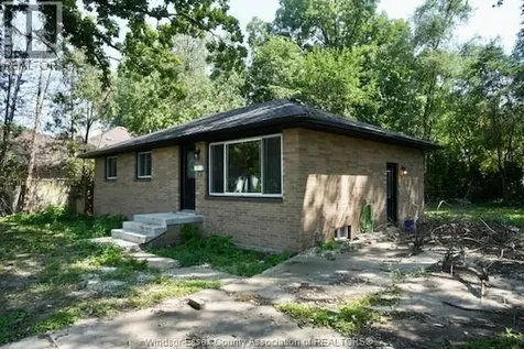955 Roseland Windsor ON N9G 1T9