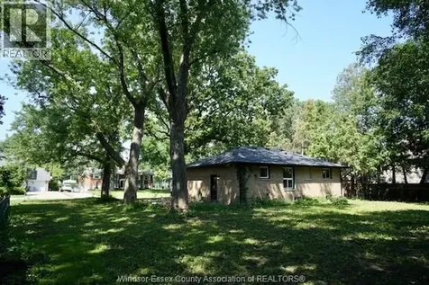 955 Roseland Windsor ON N9G 1T9