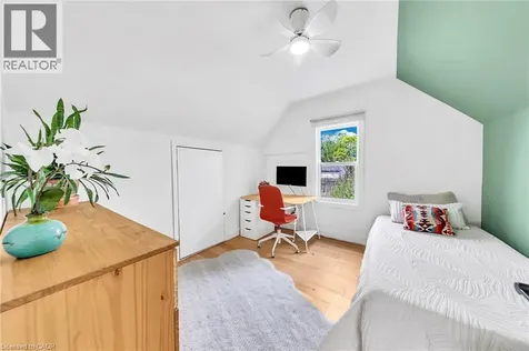 501 Ferguson Avenue North Hamilton ON L8L 4Z4