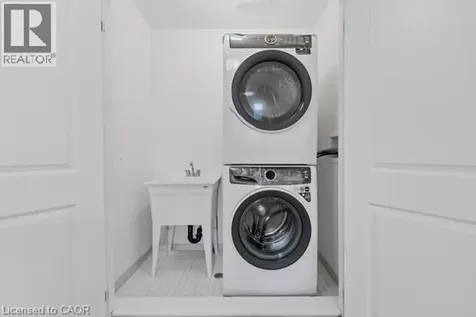 37 Delena Avenue South Hamilton ON L8H 1B7
