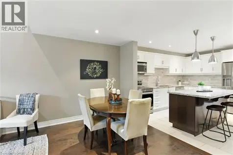 4 Burgundy Grove Ancaster ON L9K 0E7