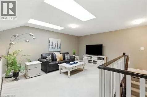 4 Burgundy Grove Ancaster ON L9K 0E7