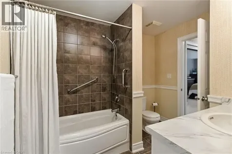 4 Burgundy Grove Ancaster ON L9K 0E7