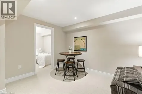 4 Burgundy Grove Ancaster ON L9K 0E7