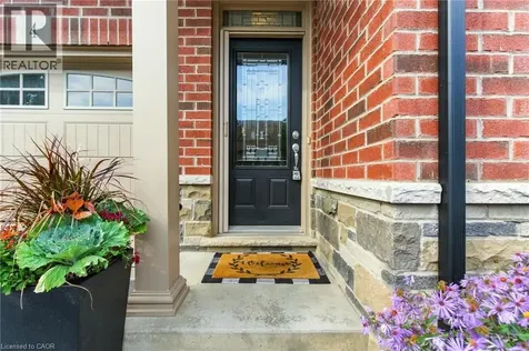 4 Burgundy Grove Ancaster ON L9K 0E7