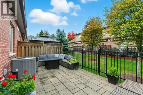4 Burgundy Grove Ancaster ON L9K 0E7