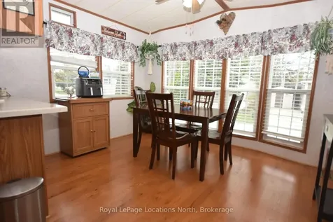 20 Topaz Street West Wasaga Beach ON L9Z 1X7