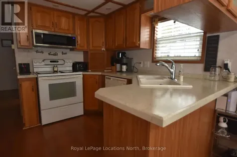 20 Topaz Street West Wasaga Beach ON L9Z 1X7
