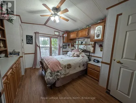 20 Topaz Street West Wasaga Beach ON L9Z 1X7