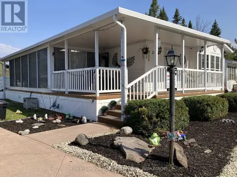 20 Topaz Street West Wasaga Beach ON L9Z 1X7