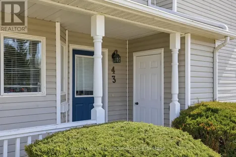 43 Sundial Court Collingwood ON L9Y 5E5