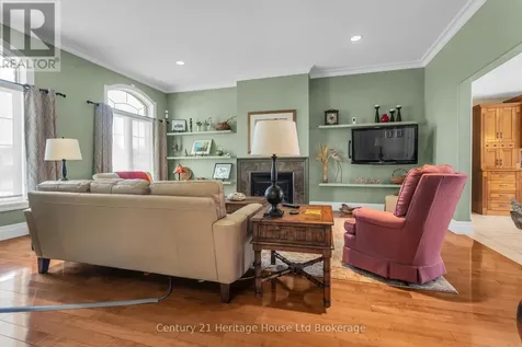 7 Lyndale Road Tillsonburg ON N4G 5V9