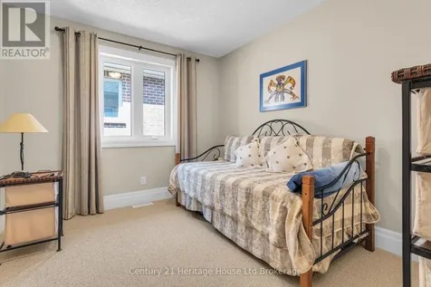 7 Lyndale Road Tillsonburg ON N4G 5V9