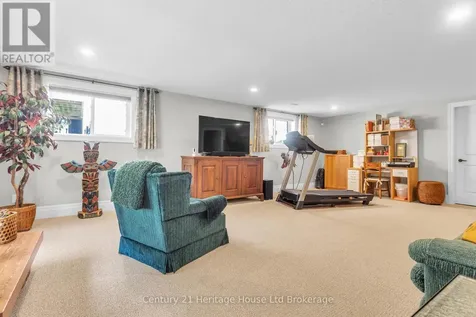 7 Lyndale Road Tillsonburg ON N4G 5V9