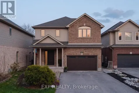 631 Woodlawn Place Waterloo ON N2T 0A1