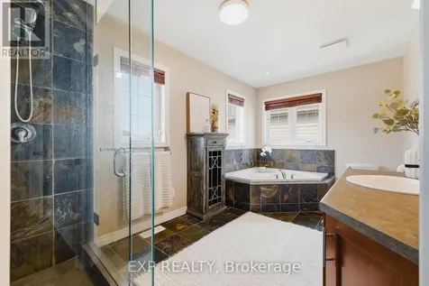 631 Woodlawn Place Waterloo ON N2T 0A1