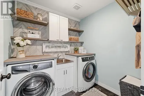 631 Woodlawn Place Waterloo ON N2T 0A1
