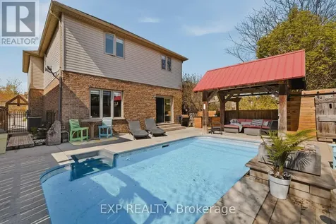 631 Woodlawn Place Waterloo ON N2T 0A1