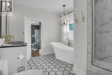 18 Brant Road North Cambridge ON N1S 2W1