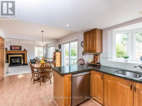 42 Slade Crescent Ottawa ON K2K 2K9