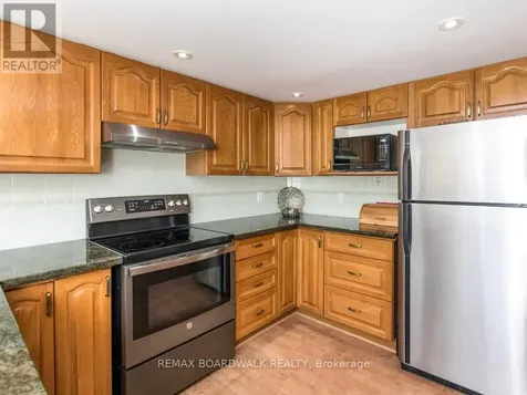 42 Slade Crescent Ottawa ON K2K 2K9