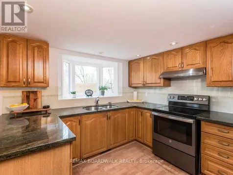 42 Slade Crescent Ottawa ON K2K 2K9