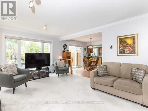 42 Slade Crescent Ottawa ON K2K 2K9