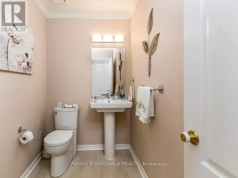 42 Slade Crescent Ottawa ON K2K 2K9