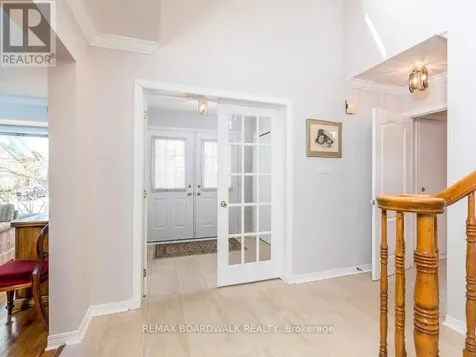 42 Slade Crescent Ottawa ON K2K 2K9