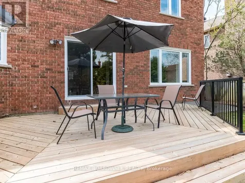 42 Slade Crescent Ottawa ON K2K 2K9