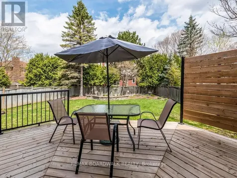 42 Slade Crescent Ottawa ON K2K 2K9
