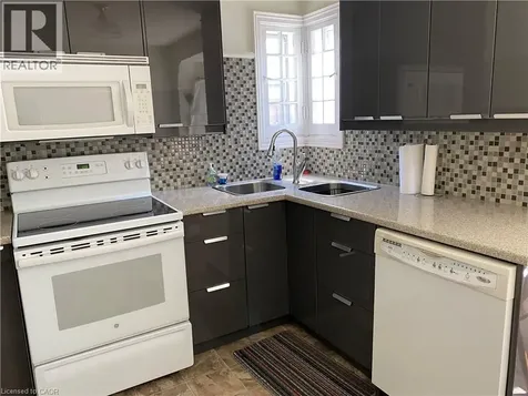 184 Arkell Street Hamilton ON L8S 1W8