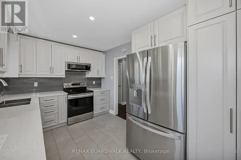 956 Garwood Avenue Ottawa ON K1V 6W9