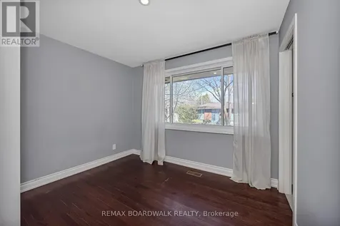 956 Garwood Avenue Ottawa ON K1V 6W9