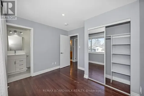 956 Garwood Avenue Ottawa ON K1V 6W9