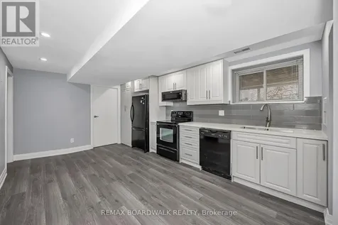 956 Garwood Avenue Ottawa ON K1V 6W9