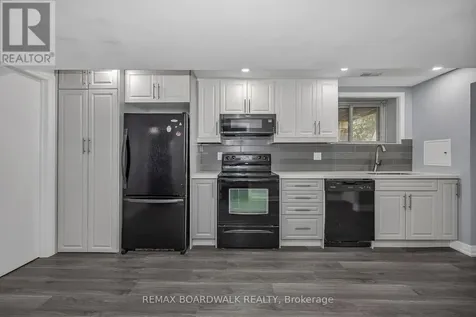 956 Garwood Avenue Ottawa ON K1V 6W9