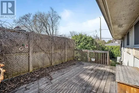 956 Garwood Avenue Ottawa ON K1V 6W9