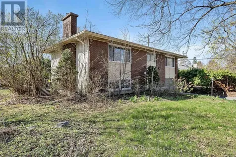 956 Garwood Avenue Ottawa ON K1V 6W9
