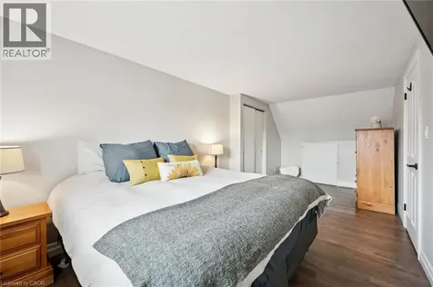 625 Pine Island Crescent Waterloo ON N2V 1T3