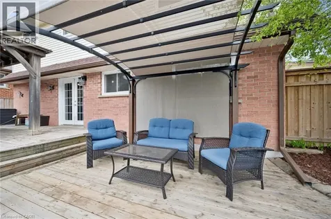 625 Pine Island Crescent Waterloo ON N2V 1T3