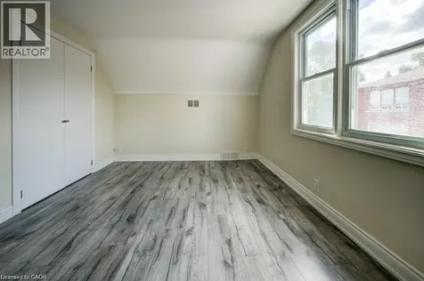 33 Sixth Avenue Kitchener ON N2C 1P9