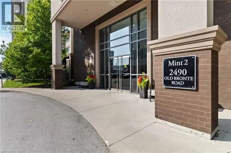 2490 Old Bronte Road Oakville ON L6M 0Y5