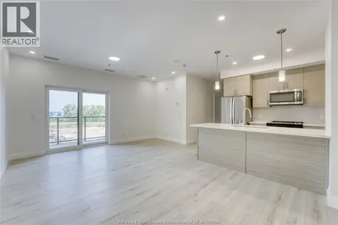4785 Walker Road Windsor ON N9G 0E3