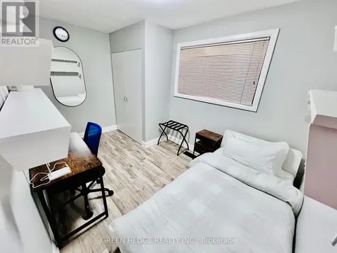 34 Stanley Avenue Kitchener ON N2K 1C5