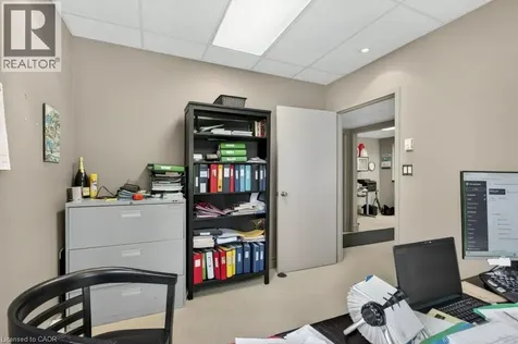 4042 Mainway Burlington ON L7M 4B9